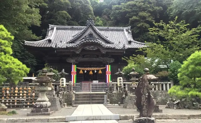 白浜神社本殿