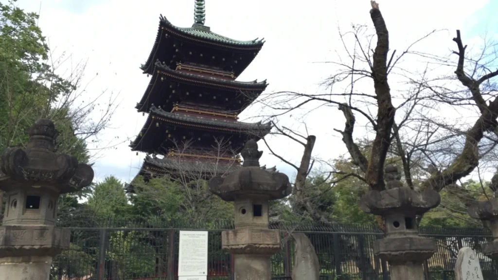 上野東照宮の塔